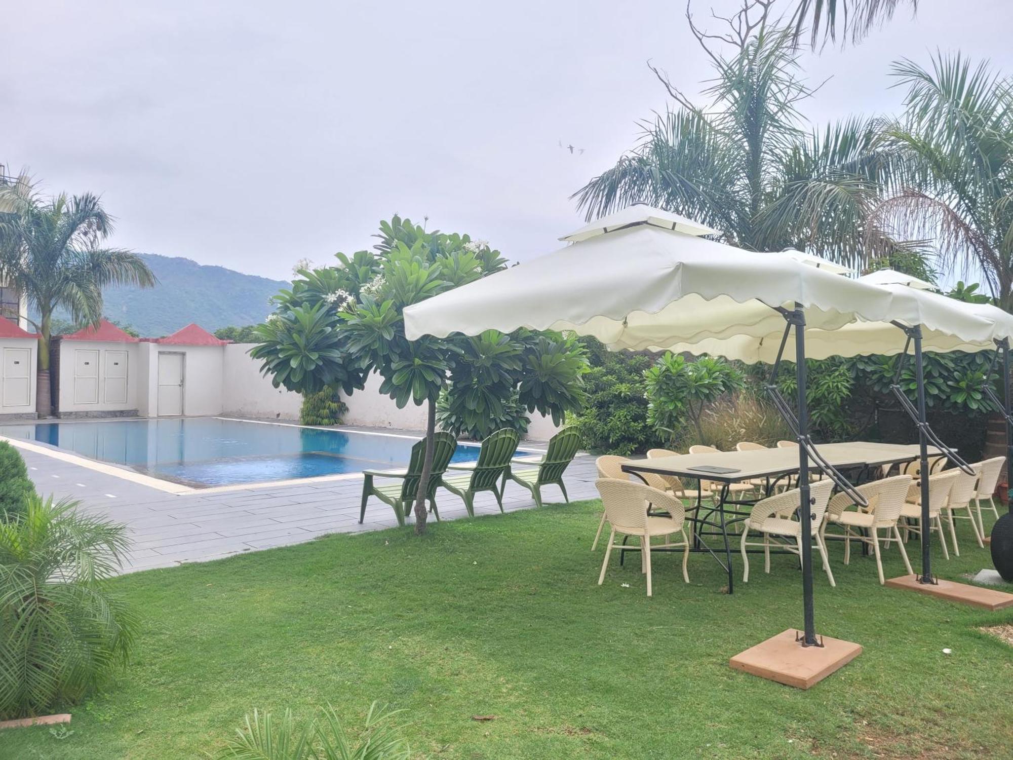 Surya Uday Villa Udaipur Exteriör bild