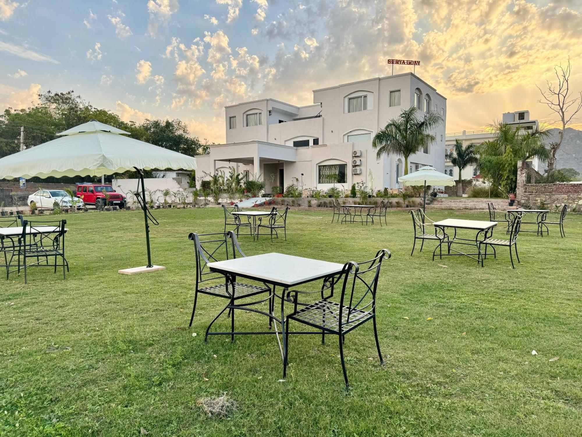 Surya Uday Villa Udaipur Exteriör bild